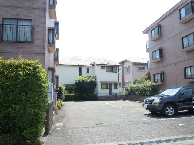 駐車場　共用設備1