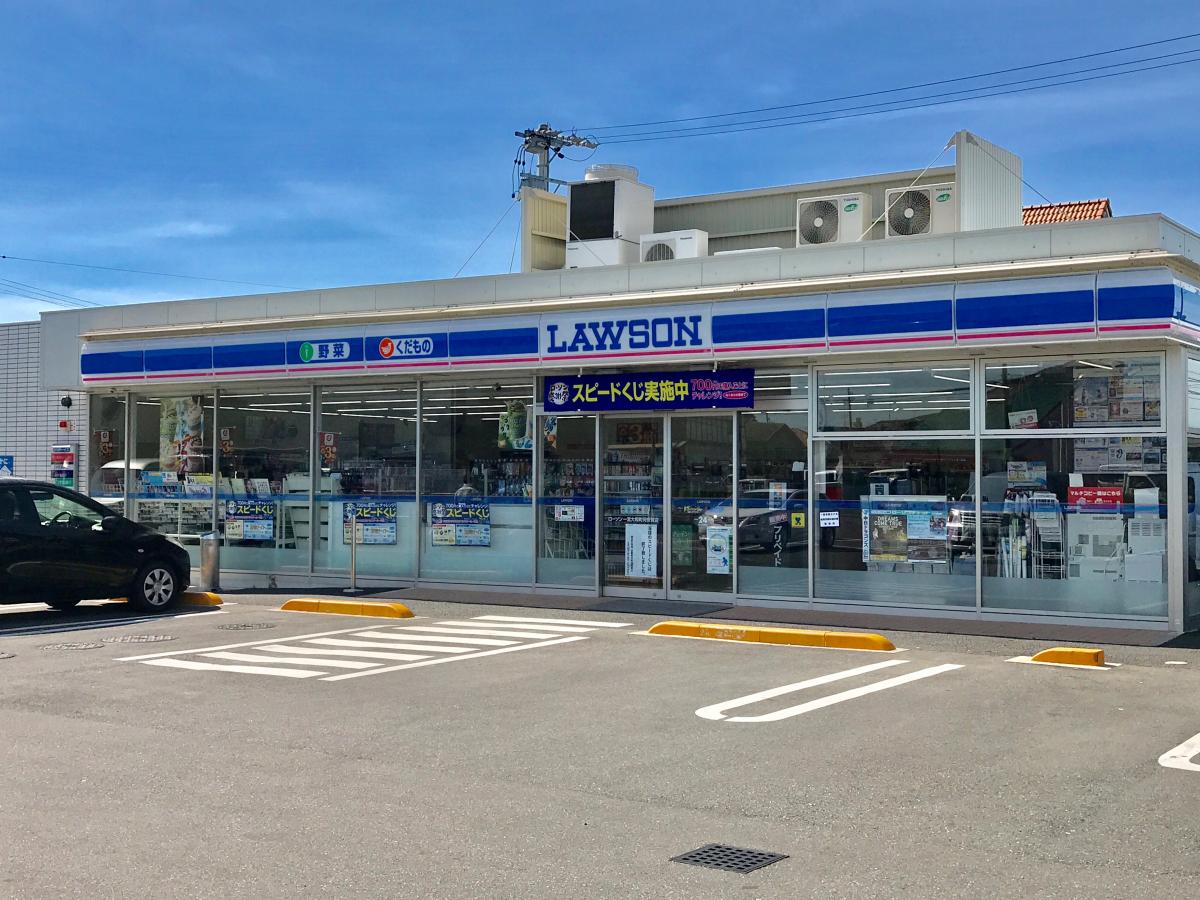 コンビニ　ローソン一宮大和町苅安賀店（コンビニ）まで833m