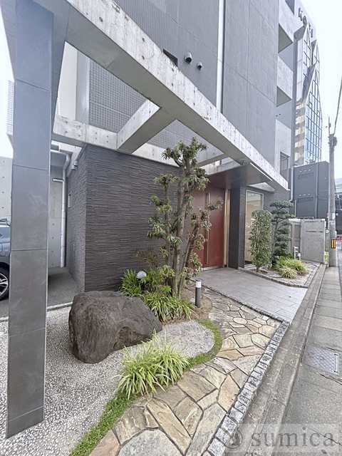 エントランス　リッチなエントランスがお出迎え♪♪