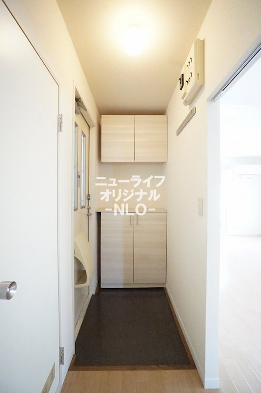 玄関　シューズボックスがあるので玄関周りがスッキリとします☆