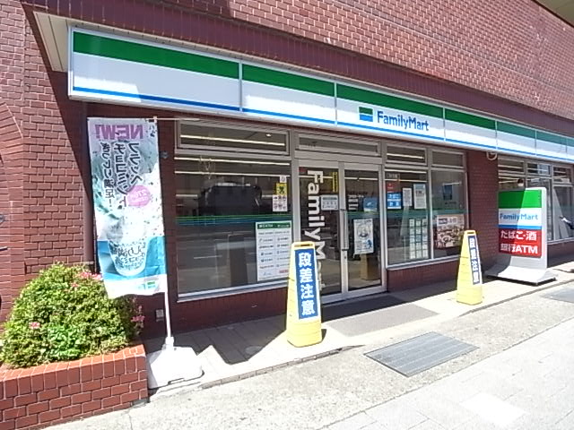 コンビニ　ファミリーマート 灘桜口店（コンビニ）まで154m
