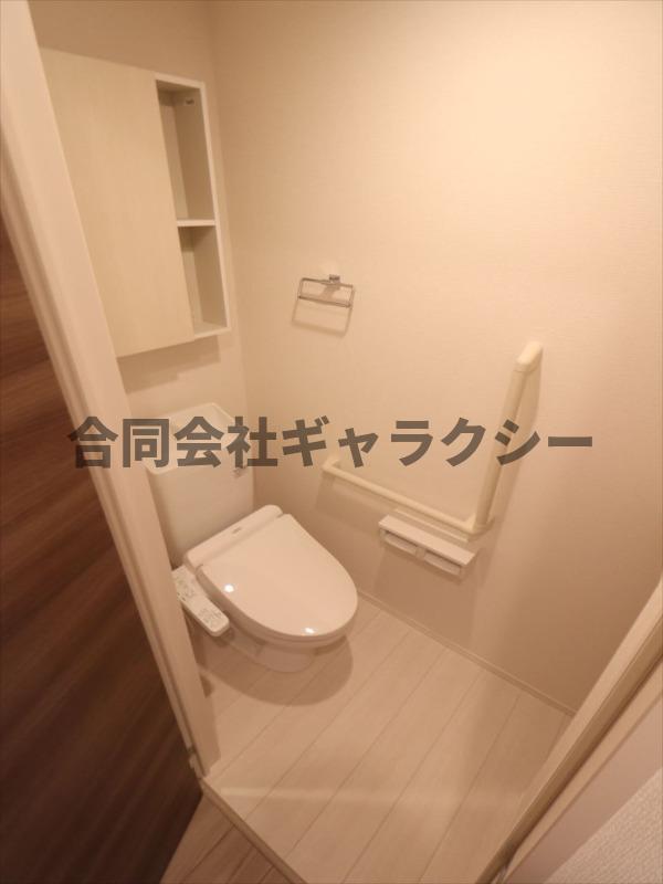 トイレ　温水洗浄便座