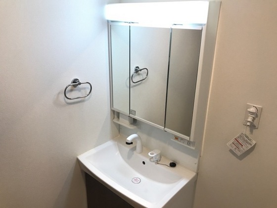 洗面設備　※別部屋の写真です