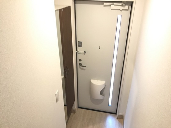 玄関　※別部屋の写真です