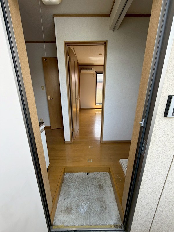 玄関　他部屋