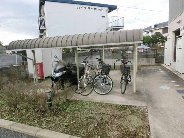 その他共有部分　屋根付きの駐輪場