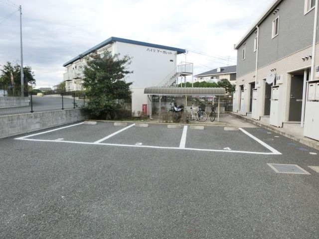 駐車場　敷地内の駐車場