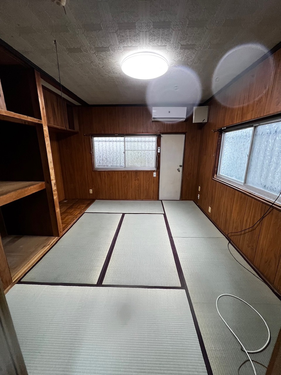 荒川2丁目貸家の居間写真