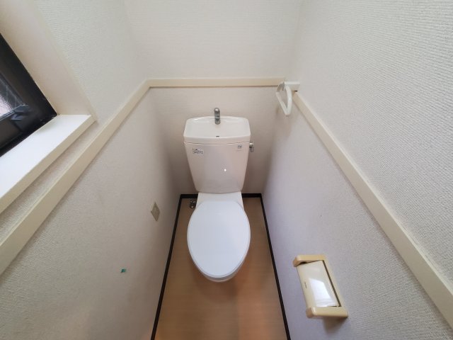 トイレ　コンパクトで使いやすいトイレです