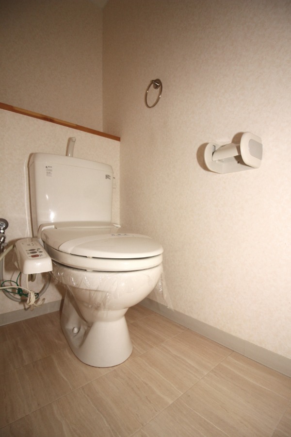 トイレ　トイレ温水洗浄便座