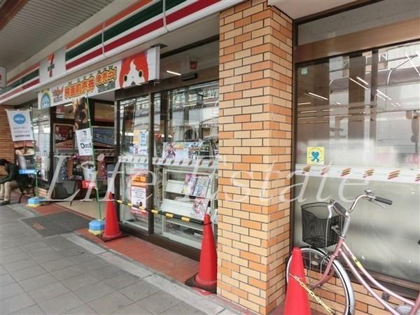 コンビニ　セブンイレブン大阪南久宝寺町3丁目店（コンビニ）まで165m