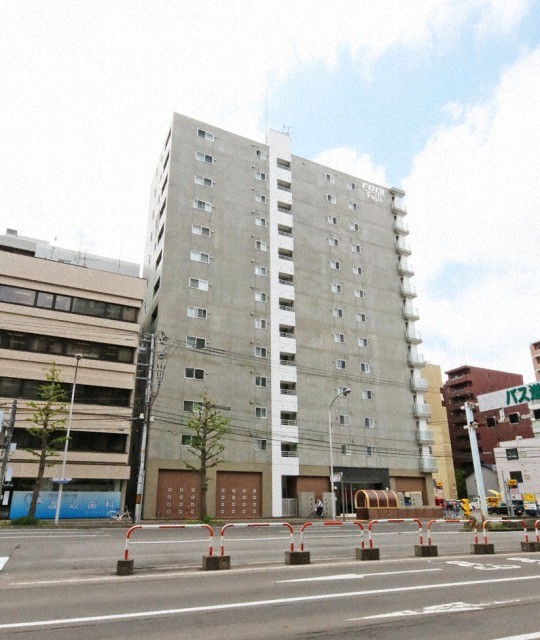 建物外観　★大通徒歩圏の好立地物件！★都市ガスで光熱費軽減可能！