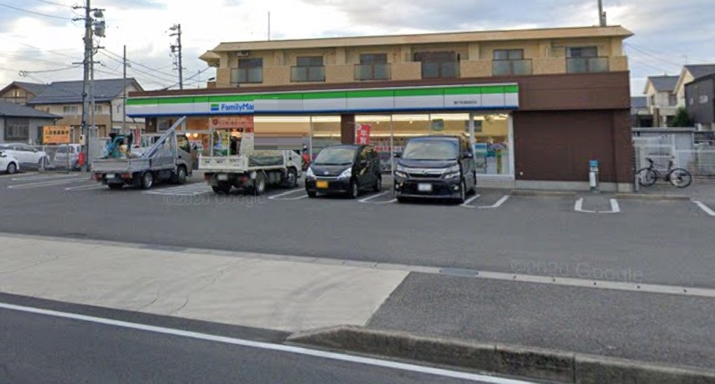 コンビニ　ファミリーマート 瀬戸街道城前店（コンビニ）まで326m