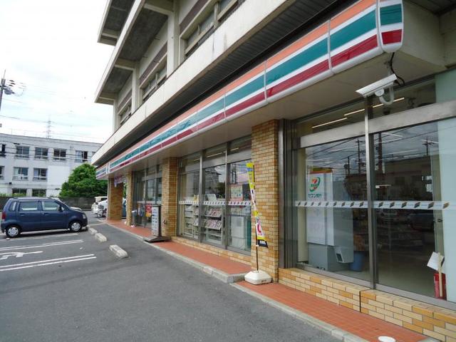 コンビニ　セブンイレブン泉南市役所前店（コンビニ）まで827m