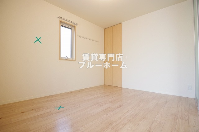 その他　5.3帖の広い洋室です！