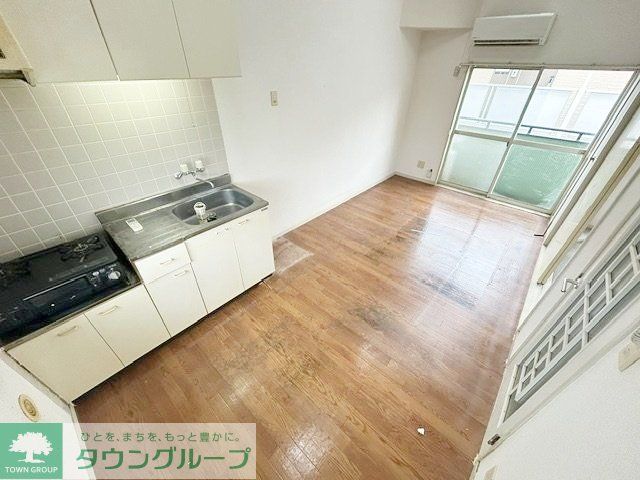 フラリッシュ鶴見の居間写真