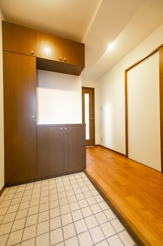 玄関　※写真は同タイプ住戸です。