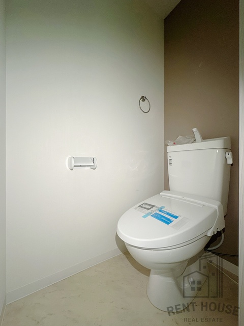 南海本線 岸和田駅 徒歩3分 3階建 新築のトイレ写真