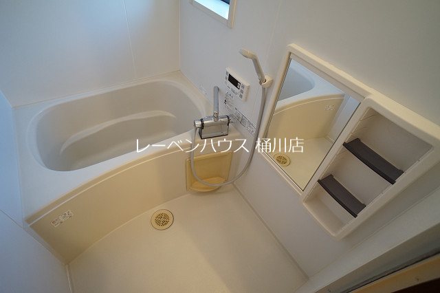 バス・シャワールーム　レーベンハウス桶川店へ　048-787-5511