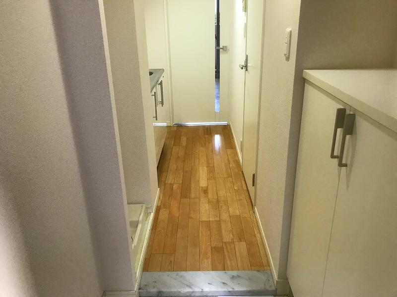 玄関　※過去退去時のお写真です