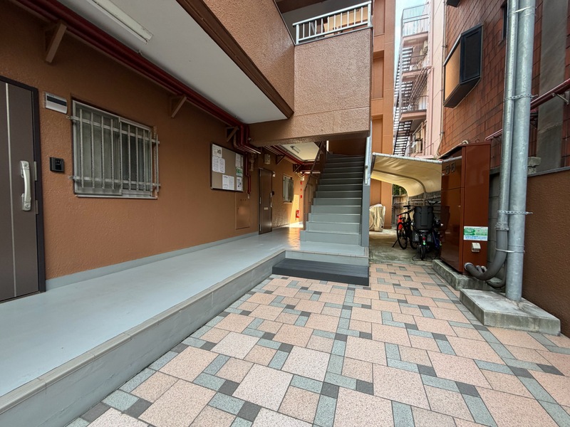 キャニオンマンション東山の外観写真