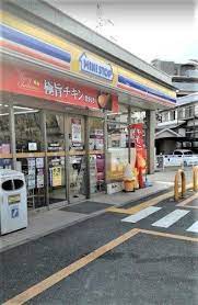 コンビニ　ミニストップ大津石山寺3丁目店（コンビニ）まで489m