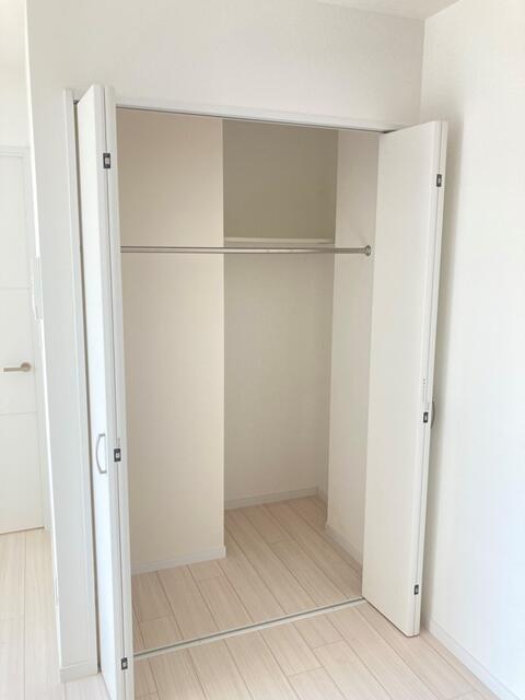 収納　奥行きも十分のクローゼット収納