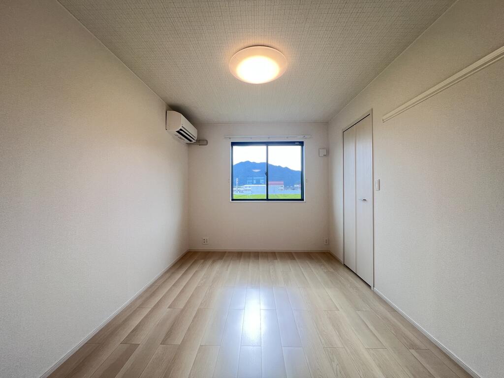その他部屋・スペース　こちらの洋室は6.1帖です◇