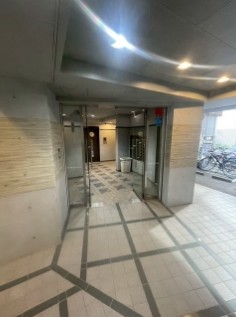 エントランス　エントランス
