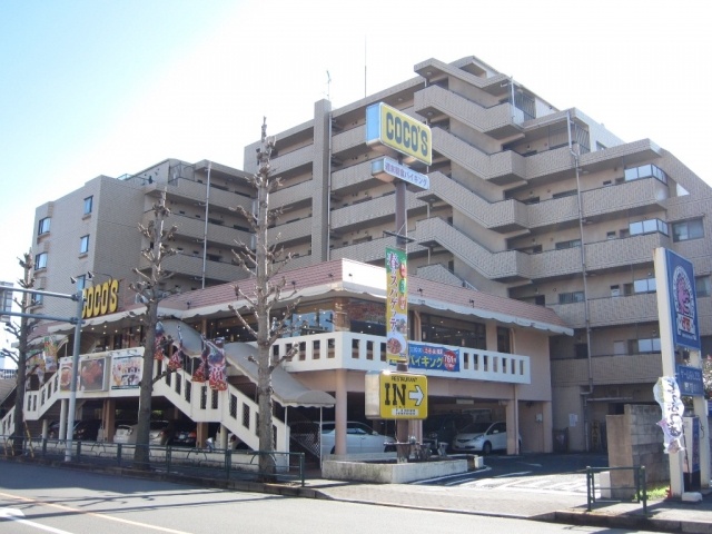 建物外観　同じ敷地にファミリーレストランがあります！