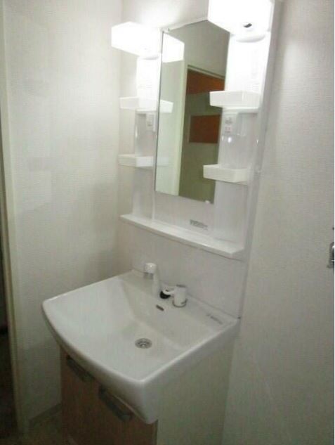 洗面設備　他のお部屋の参考写真となります。