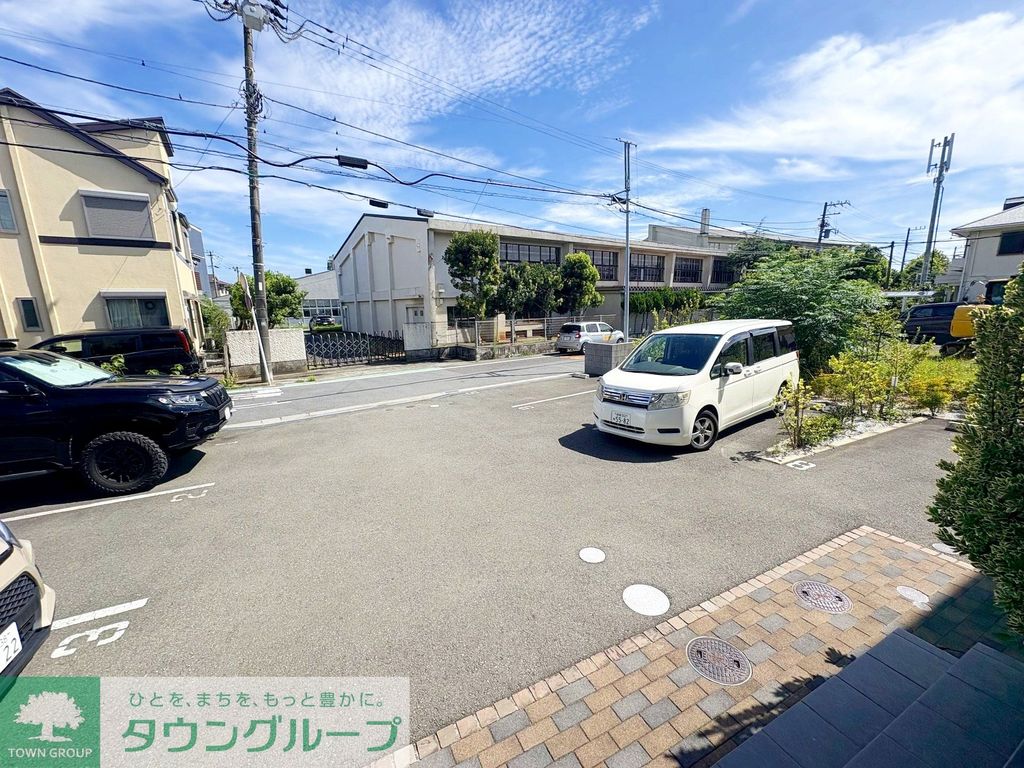 駐車場　駐車場