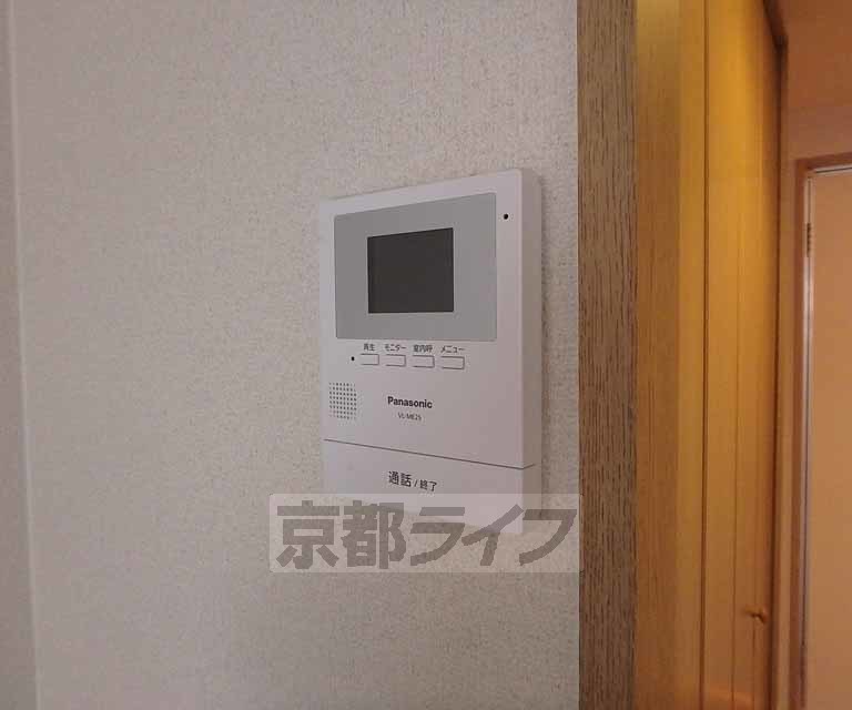 セキュリティ　モニター付きインターホンです。