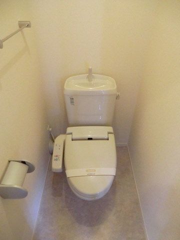 トイレ　ウォシュレット完備