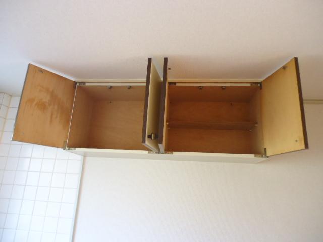 その他　キッチン吊戸棚