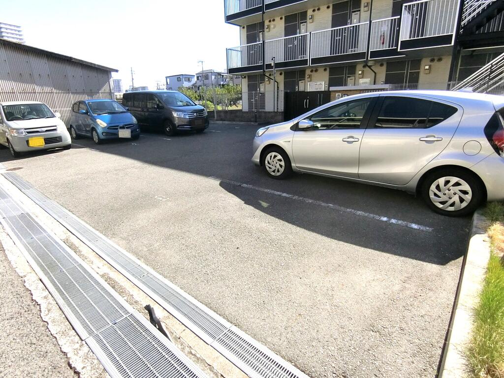 駐車場　敷地内駐車場も完備です☆