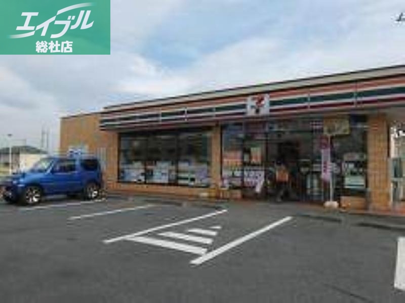コンビニ　セブンイレブン総社真壁店（コンビニ）まで896m