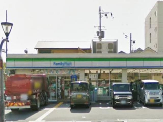 コンビニ　ファミリーマート島屋三丁目店（コンビニ）まで648m