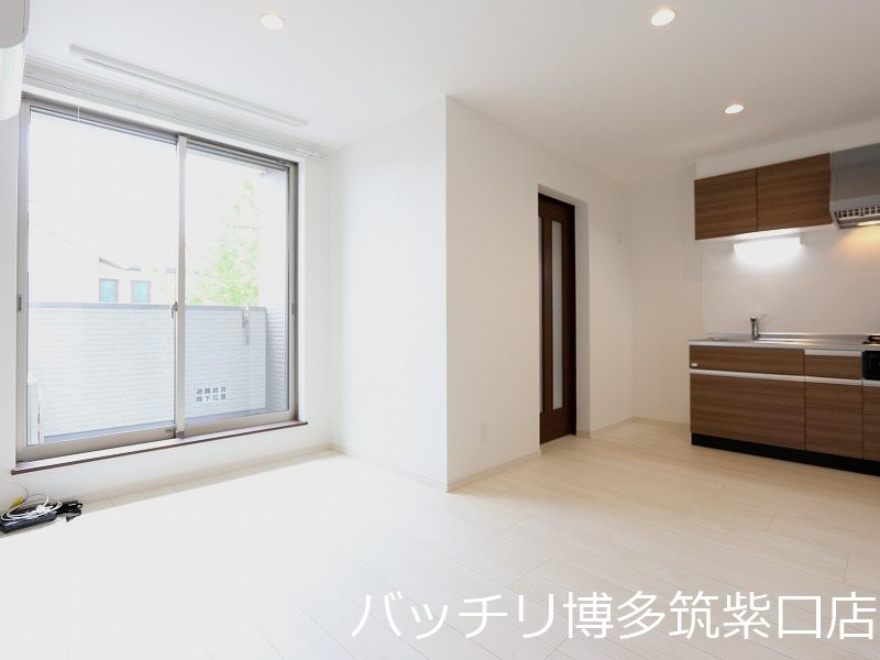 居室・リビング　同型タイプの為、現状を優先いたします