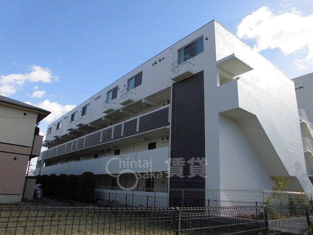 ＪＲ東海道本線 茨木駅 バス乗車時間：12分 最寄りバス停で下車 徒歩3分 築9年