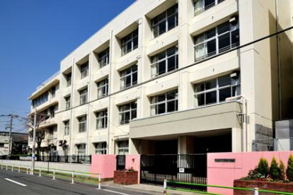 中学校　大田区立矢口中学校（中学校）まで860m