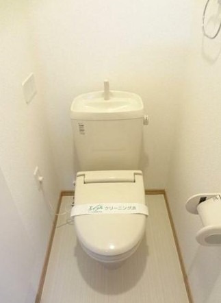 トイレ　※同仕様写真
