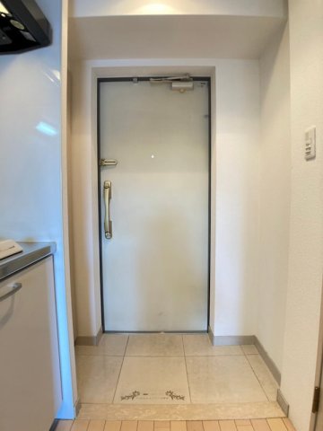 アスリート本町リバーウエストの玄関写真