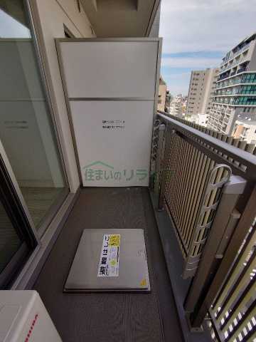 バルコニー　別階層の参考写真になります。