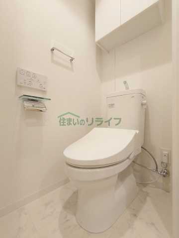 トイレ　別階層の参考写真になります。