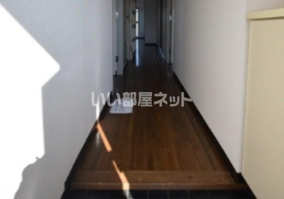 ＪＲ中央線 西八王子駅 徒歩10分 5階建 築37年の玄関写真