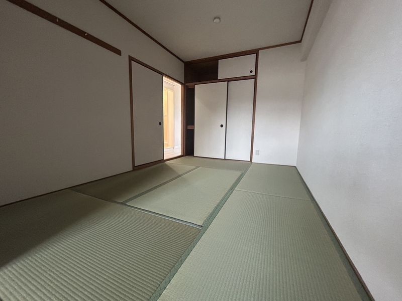 地下鉄中央線 朝潮橋駅 徒歩5分 9階建 築38年の玄関写真