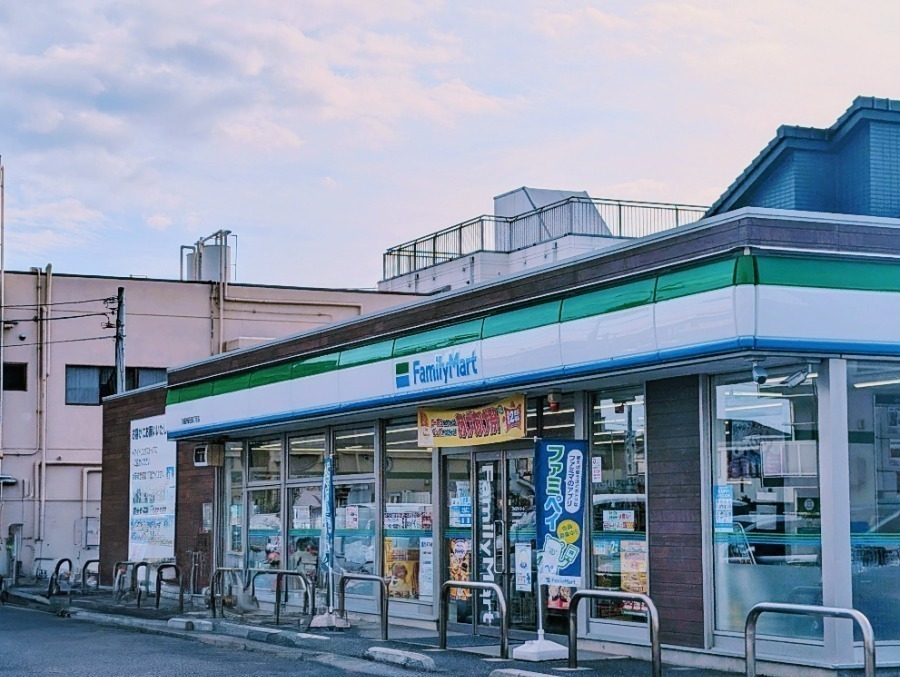 カスタニーフェルトア新河岸の周辺写真