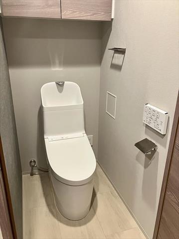 東急田園都市線 溝の口駅 徒歩8分 6階建 築4年のトイレ写真