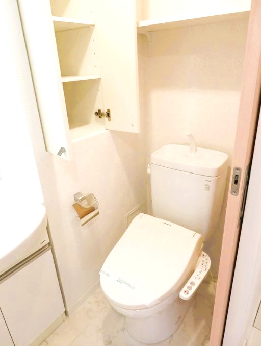都営新宿線 大島駅 徒歩2分 15階建 築20年のトイレ写真